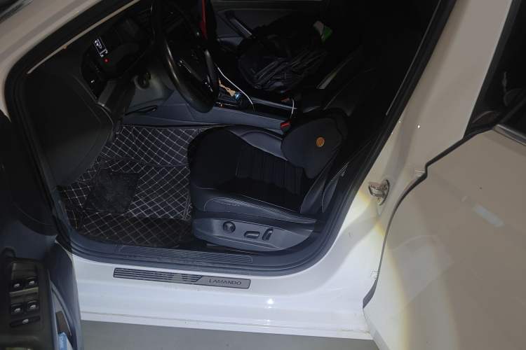 Used Volkswagen Lamando 2019 280TSI DSG Comfort Edition China VI standard
