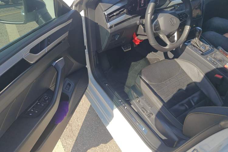 Used Volkswagen FAW-Volkswagen CC 2021 380TSI Striking Edition
