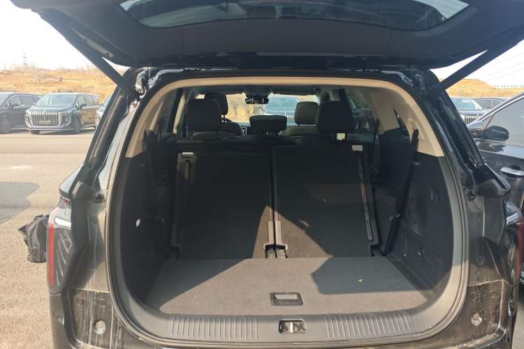 Used Hongqi HS7 PHEV 2024 2.0T PHEV Four-Wheel Drive Flagship Edition 7 Seats
