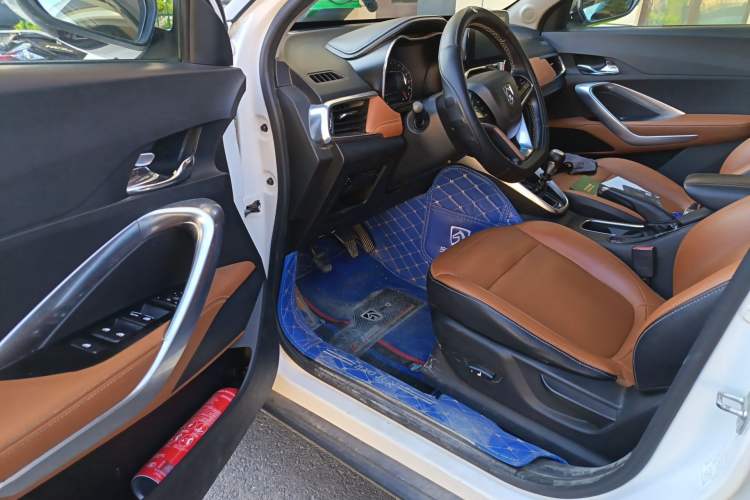 Used Baojun 510 2017 1.5L Manual Luxury Model Driver Seat