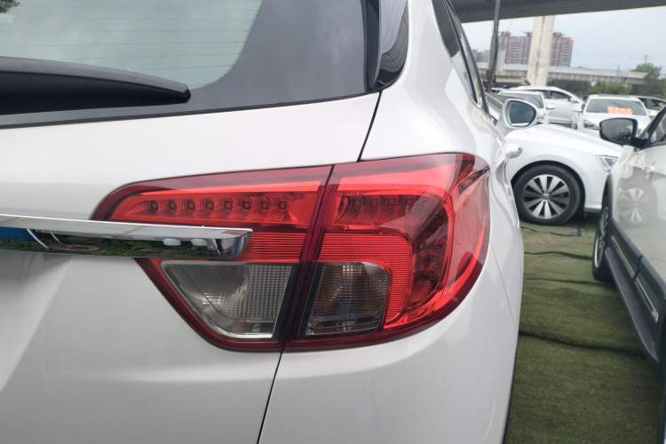 Used Buick Envision 2014 28T Four-Wheel Drive Elite Model
