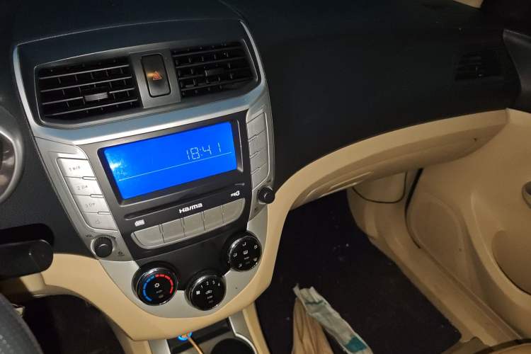 Used Haima M3 2013 1.5L Manual Base Version Audio And AC Panel
