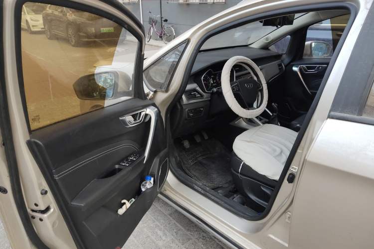 Used Geely Auto Vision X3 2017 1.5L Manual Luxury Model
