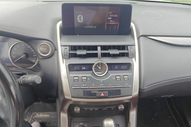 Used Lexus NX 2020 200 Front-Wheel Drive Freeline Edition China VI Standard Audio And AC Panel