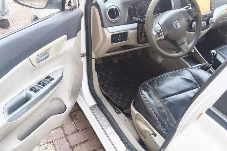 Used CHANGAN Alsvin V5 2012 1.5L Manual Dream Edition
