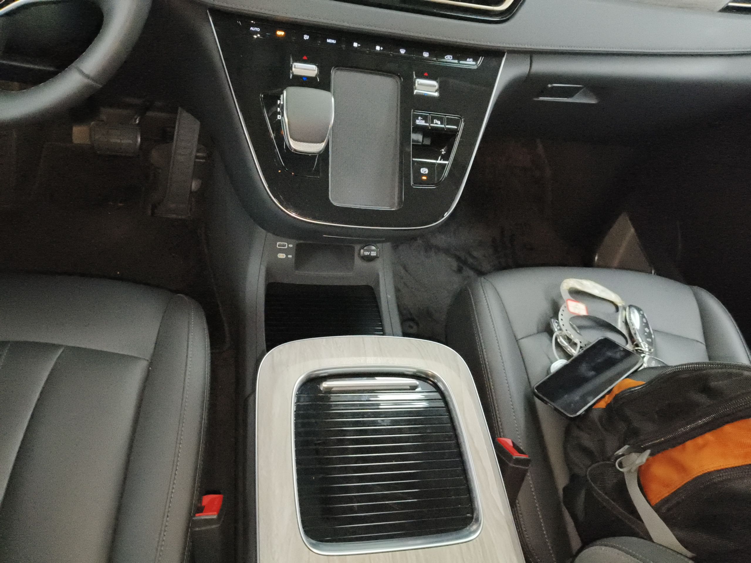 Hongqi HQ9 PHEV 2024 2.0T Four-Wheel Drive Business Edition — снимка 16