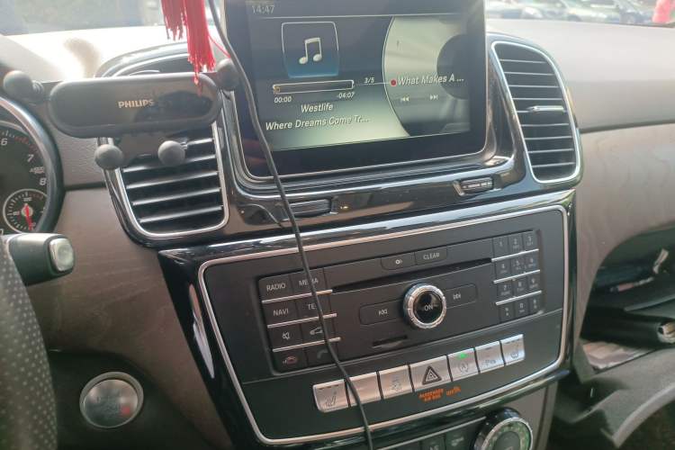 Used Mercedes-Benz GLE 2015 GLE 400 4MATIC Audio And AC Panel