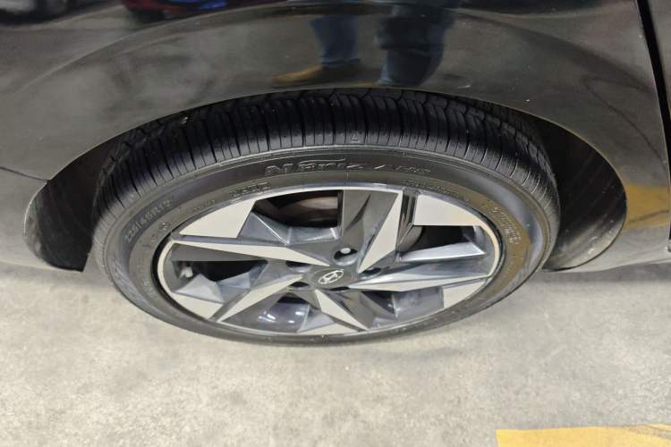 Used Hyundai Elantra 2022 1.5L CVT LUX Prestige Edition Right Rear Wheel Hub