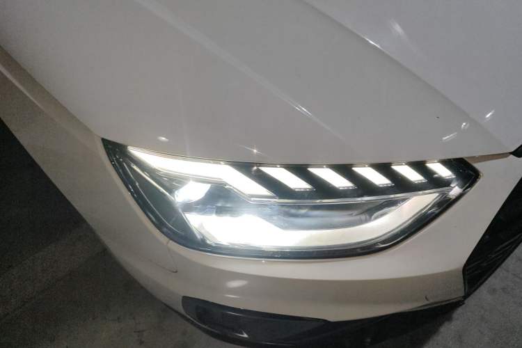 Used Audi A4L 2022 40 TFSI Luxury Dynamic Model