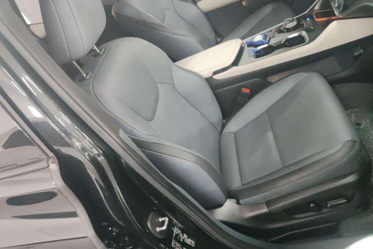 Used Lexus RZ 2023 450e All-Wheel Drive Luxury Edition
