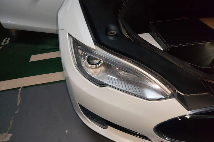 Used Tesla Model S 2014 S P85 Right Front Headlight