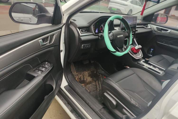 Used Haval M6 2021 PLUS 1.5T DCT Luxury Smart Connectivity Model
