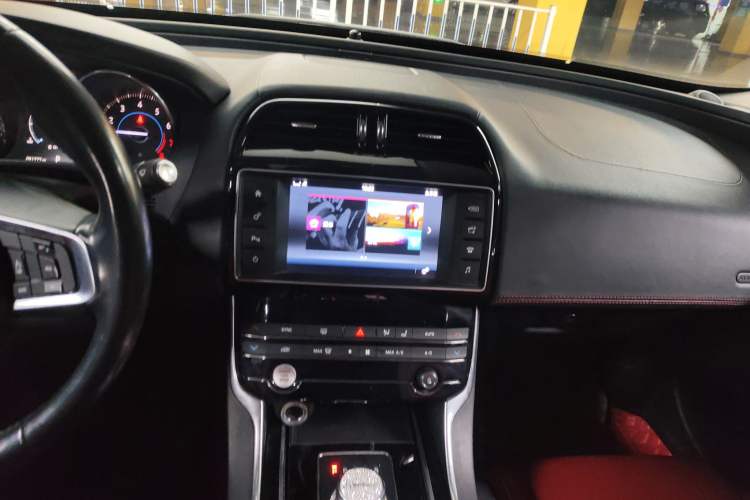 Used Jaguar XE 2017 2.0T 200 PS R-Sport
