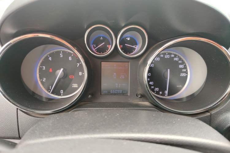 Used CHANGAN CS35 2016 1.6L Manual Luxury Model China IV Standard Instrument Cluster