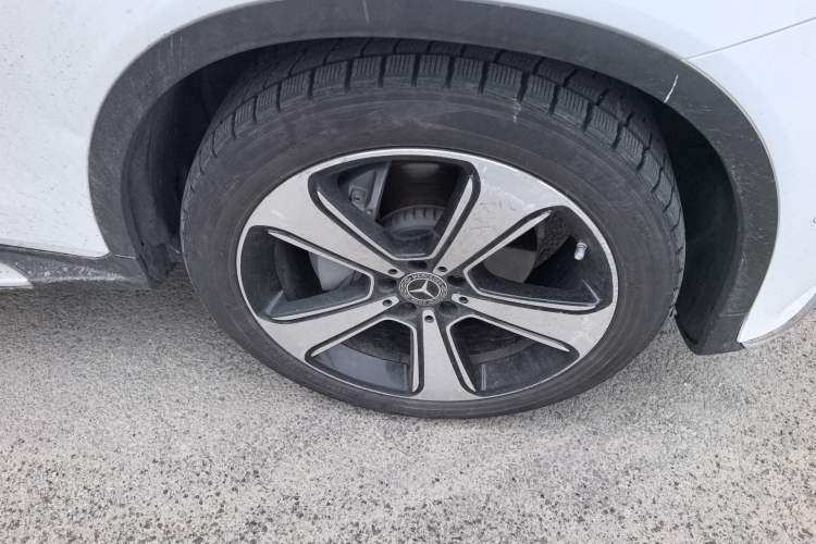 Used Mercedes-Benz GLC 2019 GLC 300 L 4MATIC Dynamic Model Right Front Wheel Hub