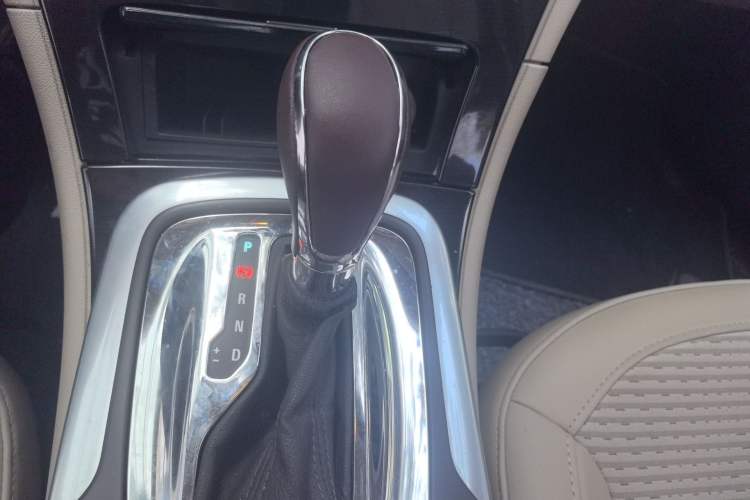 Used Buick Regal 2014 2.0L Leading Fashion Edition