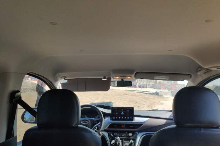 Used JAC Refine M3 2022 PLUS 1.8L 7-seater Standard Model
