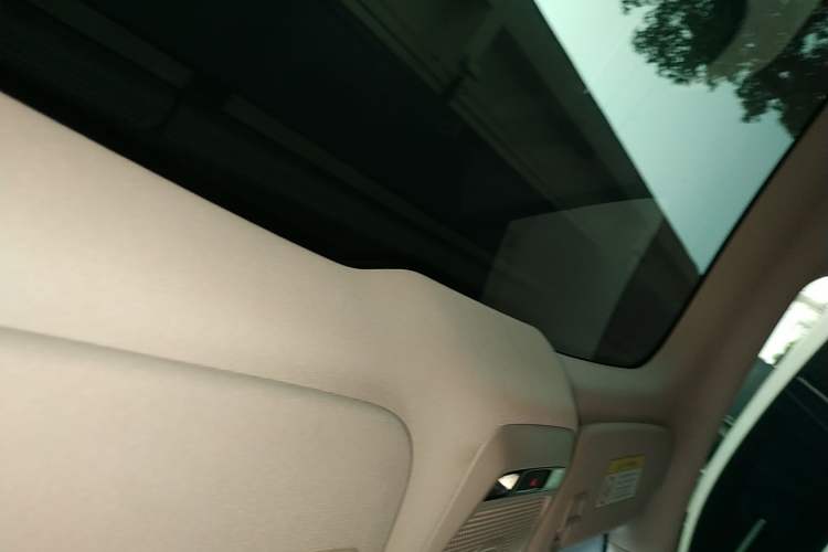 Used XPeng P7 2022 480 Standard Range Smart Drive Edition
