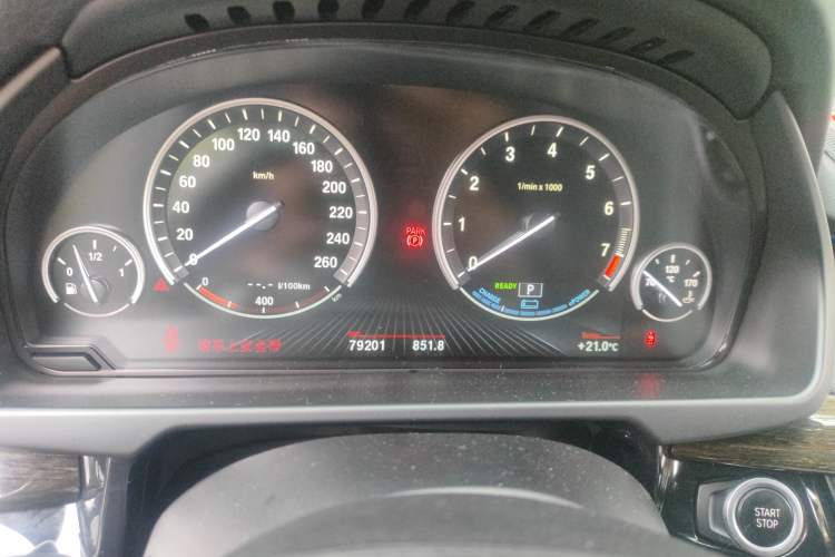 Used BMW X5 New Energy 2017 xDrive40e Odometer Close Up