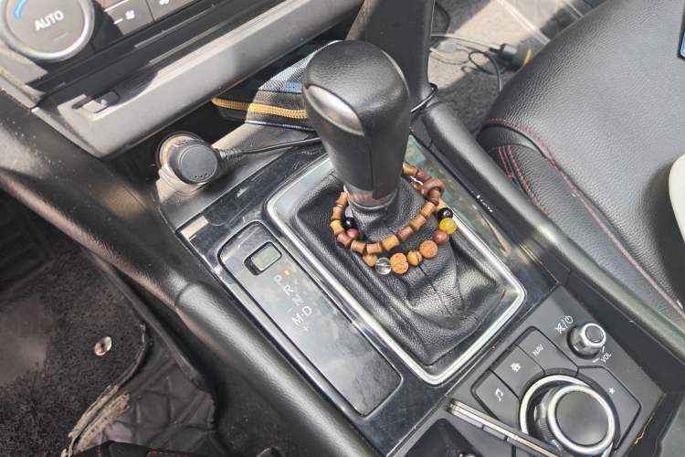 Used Mazda 3 Axela 2017 Sedan 1.5L Automatic Luxury Model Emission Standard China V