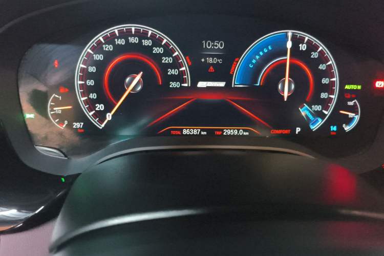 Used BMW 5 Series New Energy 2019 530Le Pioneer Edition Odometer Close Up