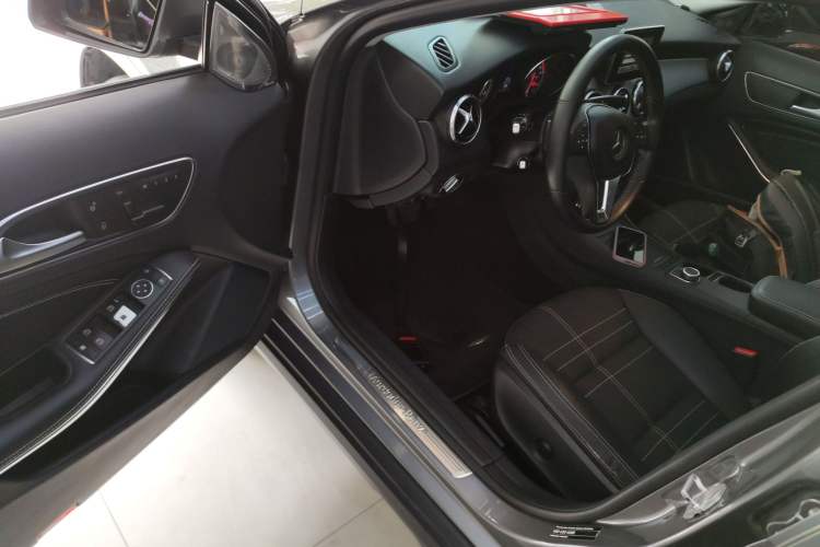 Used Mercedes-Benz GLA 2015 GLA 200
