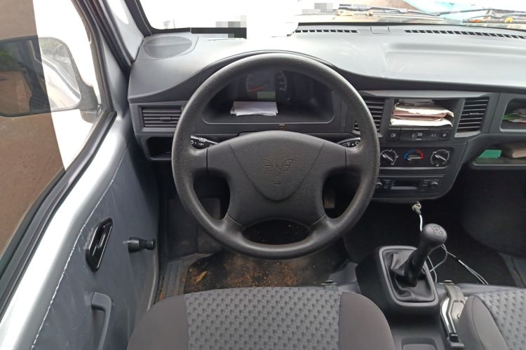 Used Wuling Zhiguang 2023 1.5L Practical Version 5/7 Seats
