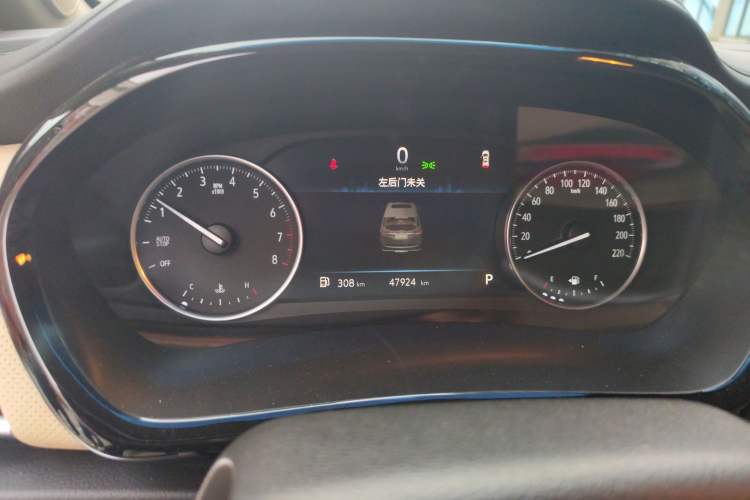 Used Buick GL8 2023 Facelifted Land Cruiser Executive Luxury Version
