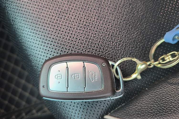 Used Hyundai ix25 2017 1.6L Automatic Smart Version
