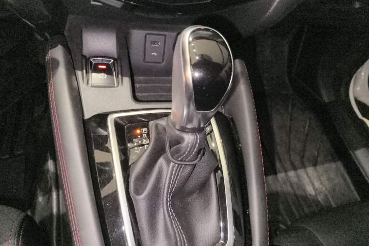 Used Nissan Qashqai 2019 2.0L CVT Smart Enjoyment Version Gear Lever