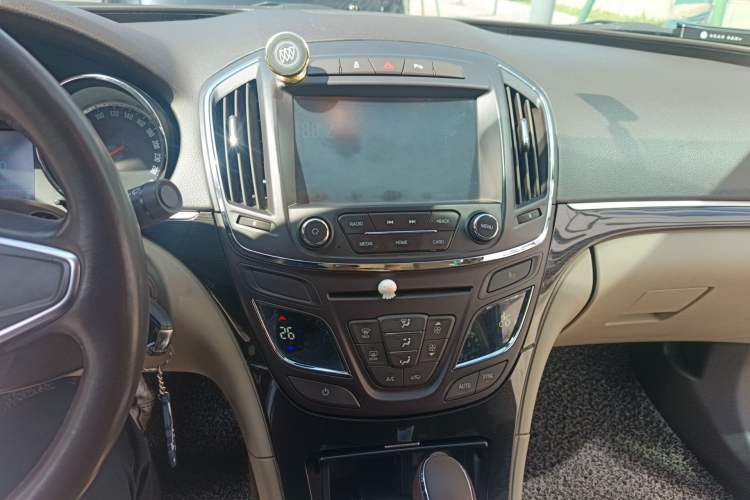 Used Buick Regal 2014 2.0L Leading Fashion Edition