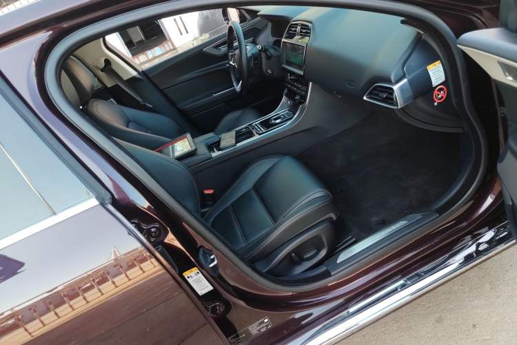 Used Jaguar XEL 2019 2.0T 200 PS Deluxe Edition