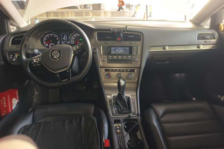 Used Volkswagen Golf 2015 1.4TSI Automatic Luxury Model