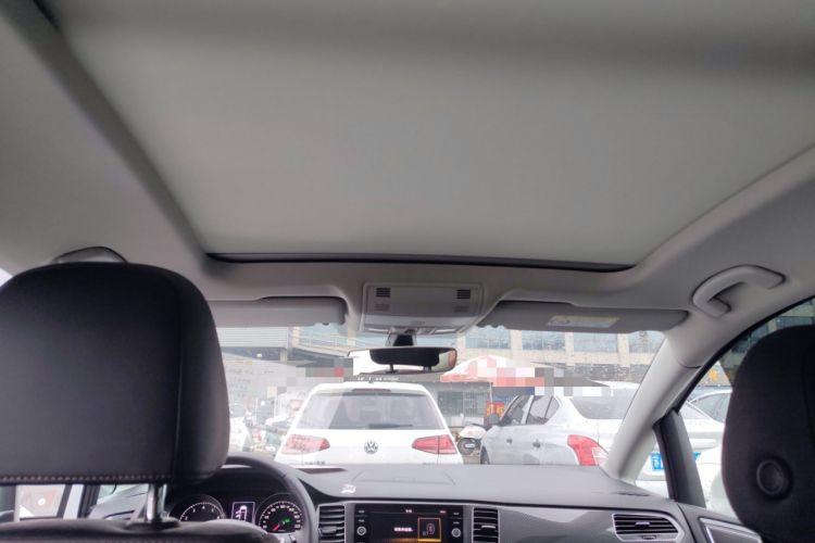 Used Volkswagen Golf Sportsvan 2018 230TSI Automatic Luxury Model
