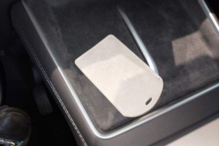 Used Tesla Model Y L 2025 Model Long-Range All-Wheel-Drive Version