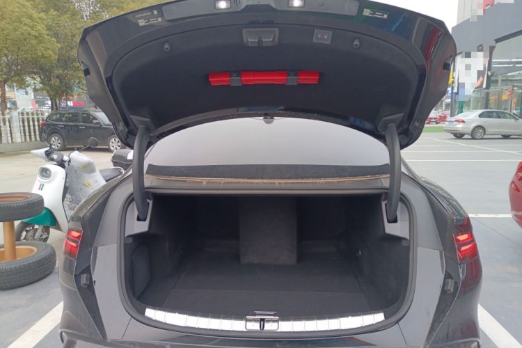 Used Denza Z9 2024 1100 km All-Wheel-Drive Ultra Version