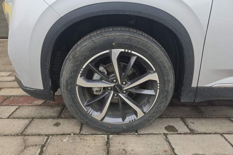 Used Dongfeng Aeolus Mage 2023 DH-i 1.5T Luxury Edition