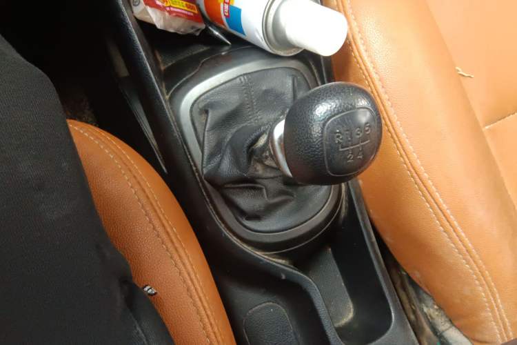 Used Kia K2 2015 Sedan 1.4L MT GLS