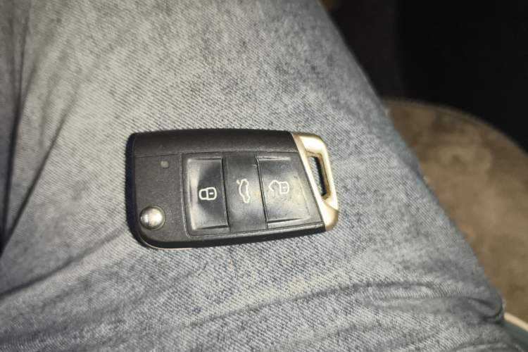 Used Volkswagen Golf Sportsvan 2018 230TSI Automatic Luxury Model Vehicle Key