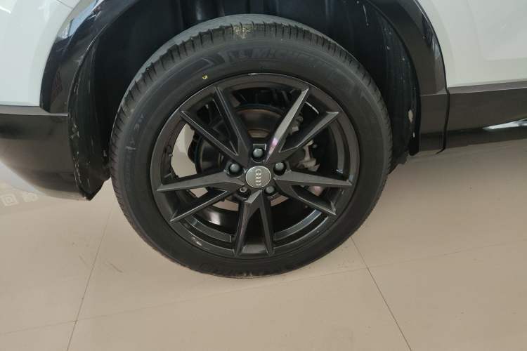 Used Audi Q2L 2021 35 TFSI Progressive Dynamic Edition
