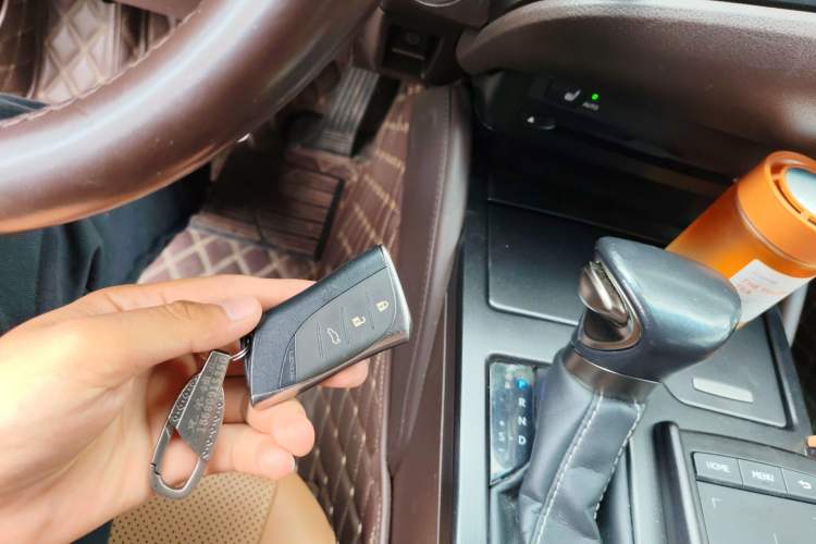 Used Lexus ES 2020 300h Premier Edition