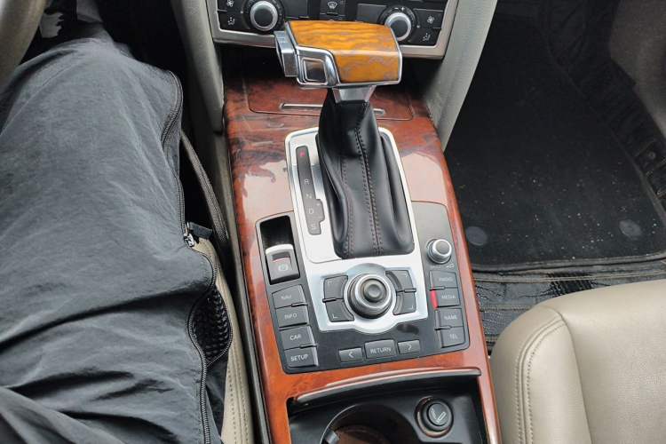 Used Audi A6L 2010 2.4L Technology Edition
