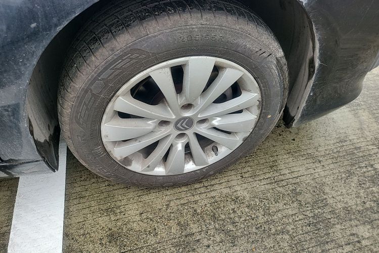 Used Citroen C-Quatre 2013 1.6L Manual Prestige CNG Model Right Front Wheel Hub