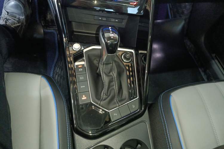 Used Volkswagen Tayron GTE Plug-in Hybrid 2023 280TSI Luxury Plus Advanced Edition
