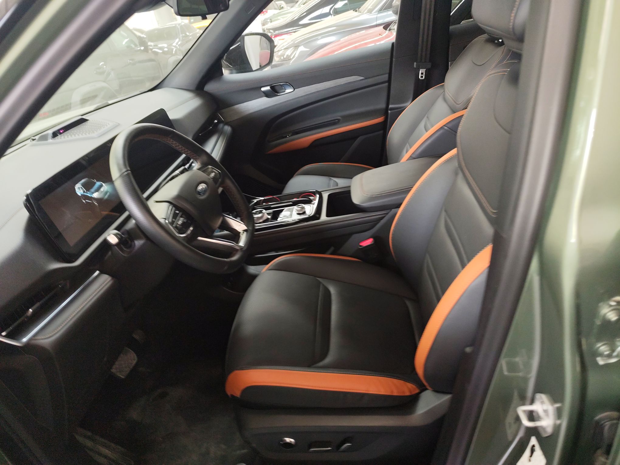 Переднее сиденье в автомобиле