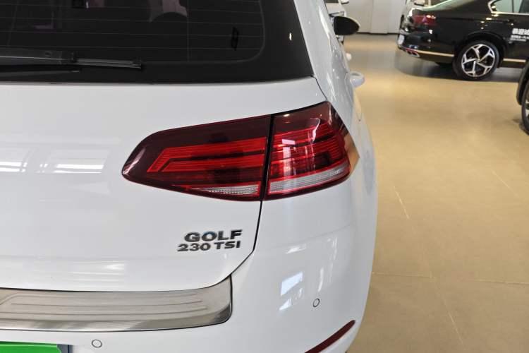 Used Volkswagen Golf 2018 230TSI Automatic Comfort Model
