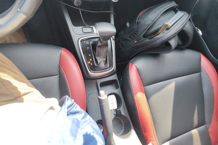 Used Kia KX Cross 2017 1.4L AT GLS