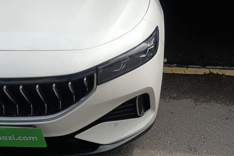 Used VOYAH FREE 2021 Four-Wheel Drive Standard All-Electric Exclusive Luxury Package