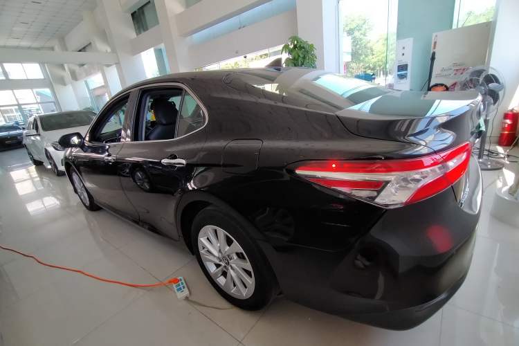 Used Toyota Camry 2021 2.0G Luxury Edition