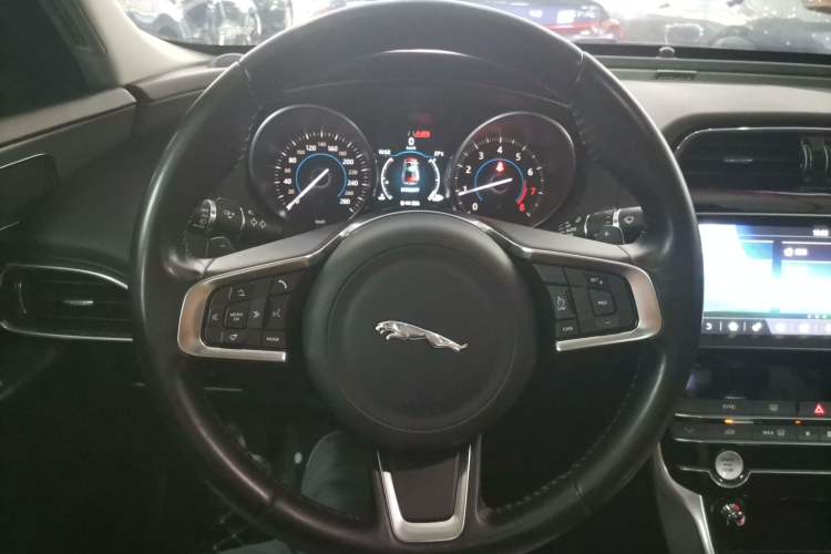 Used Jaguar XEL 2019 2.0T 200 PS Luxury Edition
